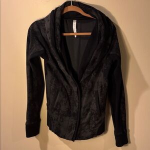 Lululemon Athletica Black Patterned Jacket size 6